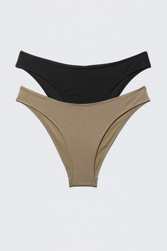 2-Pack Scoop Bikini Bottoms – Black & Beige 2-Pack Scoop Bikini Bottoms – Black & Beige
