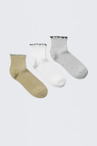 3-Pack Frill Edge Short Socks – Beige/White/Grey