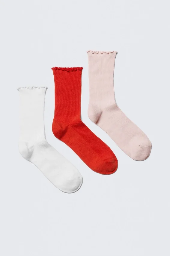 3-Pack Frilled Crew Socks – White/Red/Pink 3-Pack Frilled Crew Socks – White/Red/Pink