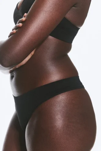 3-Pack Seamless Thongs – Black & White