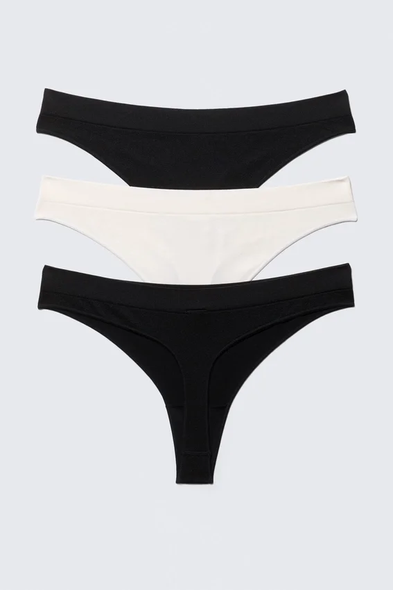 3-Pack Seamless Thongs – Black & White 3-Pack Seamless Thongs – Black & White