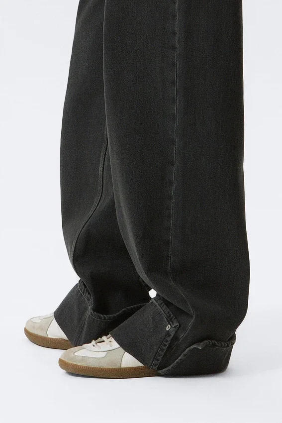Ample Low Rise Loose Wide Cuff Jeans – Elegie Black – Black Ample Low Rise Loose Wide Cuff Jeans – Elegie Black – Black