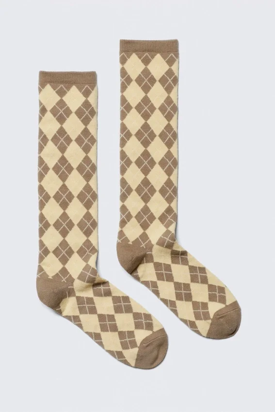 Argyle Knee-High Socks – Dusty Ecru & Mole Argyle Argyle Knee-High Socks – Dusty Ecru & Mole Argyle