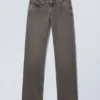 Arrow Low Rise Regular Straight Jeans – Clay Grey – Grey