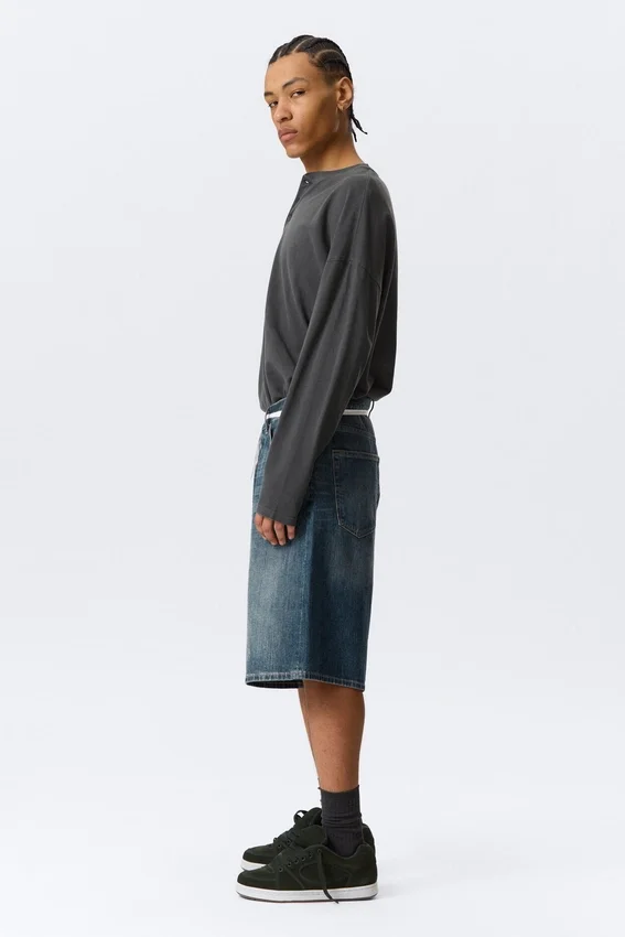 Astro Mid Rise Loose Baggy Denim Shorts – Blue Hymn – Medium Blue Astro Mid Rise Loose Baggy Denim Shorts – Blue Hymn – Medium Blue