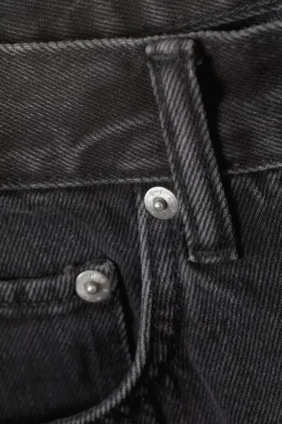 Astro Mid Rise Loose Baggy Denim Shorts – Tuned Black Astro Mid Rise Loose Baggy Denim Shorts – Tuned Black