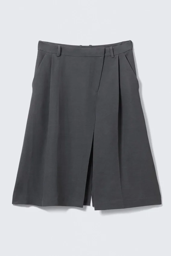 Asymmetric Linen-Blend Suiting Skirt – Dark Grey Asymmetric Linen-Blend Suiting Skirt – Dark Grey