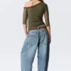 Asymmetric Off-Shoulder Three-Quarter Sleeve Top – Khaki Green Asymmetric Off-Shoulder Three-Quarter Sleeve Top – Khaki Green