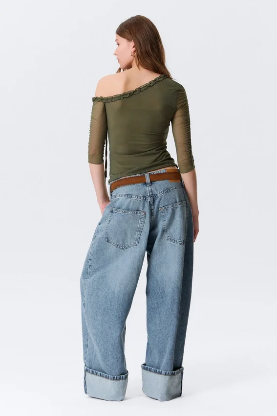 Asymmetric Off-Shoulder Three-Quarter Sleeve Top – Khaki Green Asymmetric Off-Shoulder Three-Quarter Sleeve Top – Khaki Green