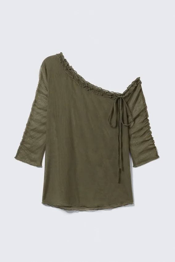 Asymmetric Off-Shoulder Three-Quarter Sleeve Top – Khaki Green Asymmetric Off-Shoulder Three-Quarter Sleeve Top – Khaki Green