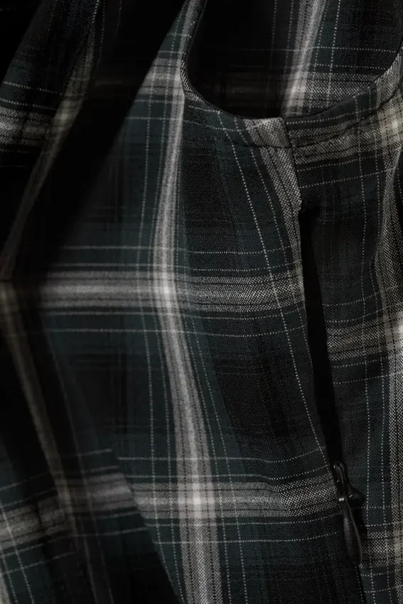 Asymmetric One-Shoulder Fitted Top – Checked Black Asymmetric One-Shoulder Fitted Top – Checked Black