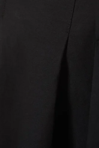 Aya Pleated Trousers – Black
