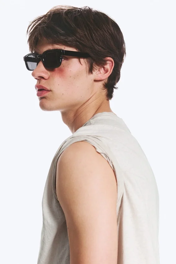 Bold Rectangular Frame Unisex Sunglasses – Black – Black Lenses Bold Rectangular Frame Unisex Sunglasses – Black – Black Lenses