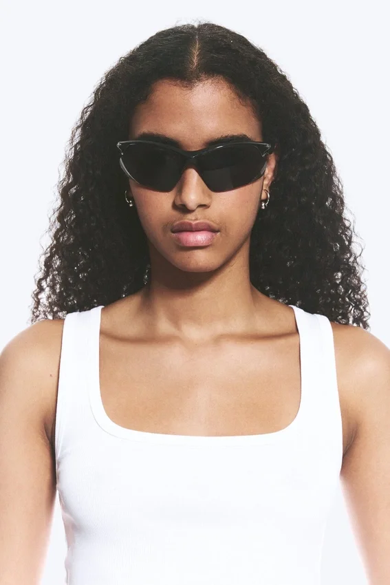 Bold Sporty Sunglasses – Black Bold Sporty Sunglasses – Black