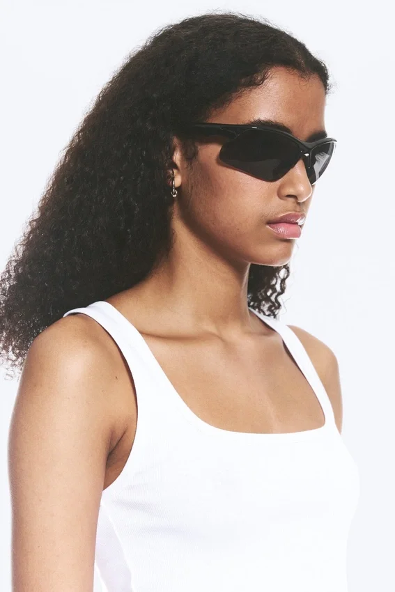 Bold Sporty Sunglasses – Black Bold Sporty Sunglasses – Black