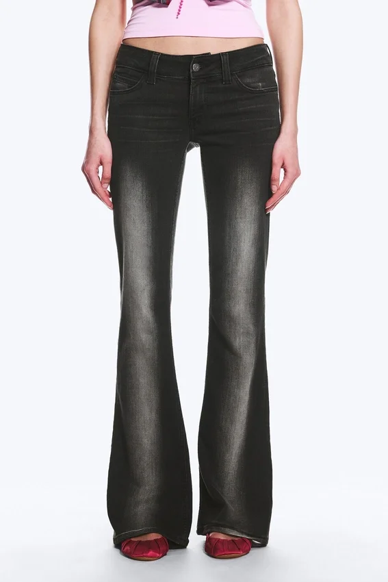 Booty Bei Low Rise Skinny Bootcut Jeans – Black Spray – Black | Cheap Monday Gb Booty Bei Low Rise Skinny Bootcut Jeans – Black Spray – Black | Cheap Monday Gb