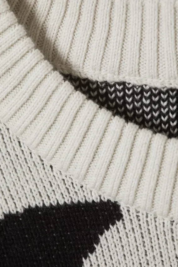 Boxy Graphic Jacquard Sweater – Dirty White – Square Pattern Boxy Graphic Jacquard Sweater – Dirty White – Square Pattern