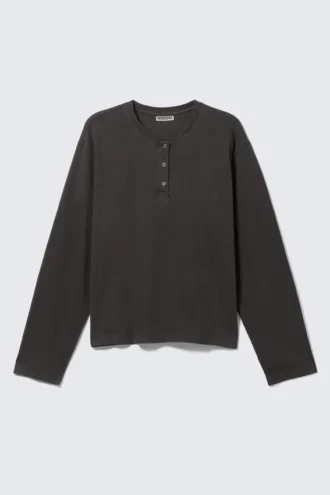 Boxy Long-Sleeved Henley T-Shirt – Dark Grey