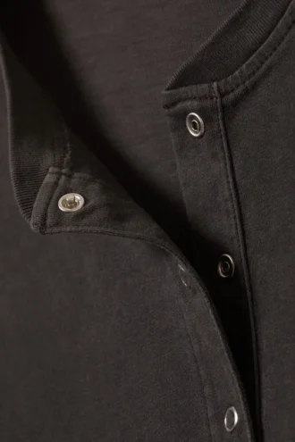 Boxy Long-Sleeved Henley T-Shirt – Dark Grey