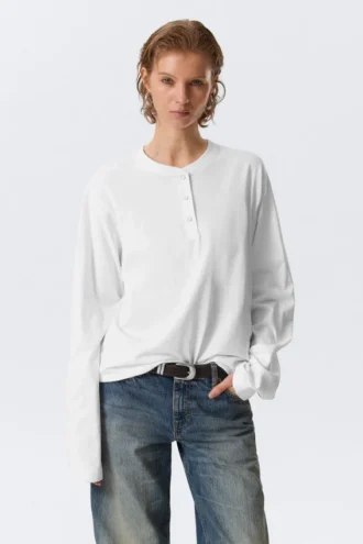 Boxy Long-Sleeved Henley T-Shirt – White