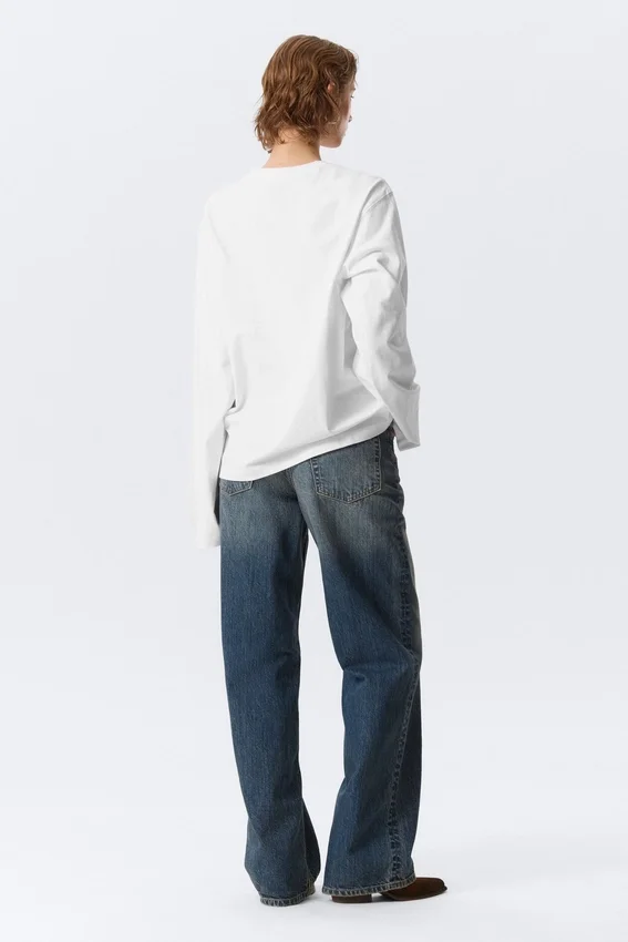 Boxy Long-Sleeved Henley T-Shirt – White Boxy Long-Sleeved Henley T-Shirt – White
