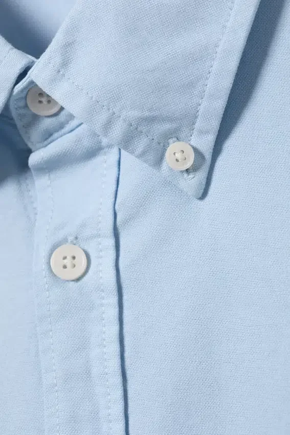 Boxy Long-Sleeved Oxford Shirt – Light Blue Boxy Long-Sleeved Oxford Shirt – Light Blue