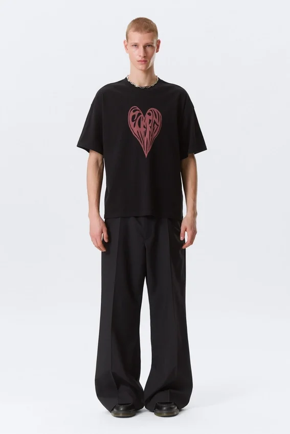 Boxy Printed Graphic T-Shirt – Black – Heart of Energy Boxy Printed Graphic T-Shirt – Black – Heart of Energy