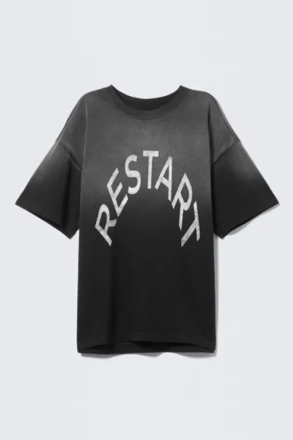 Boxy Printed Graphic T-Shirt – Black – Restart