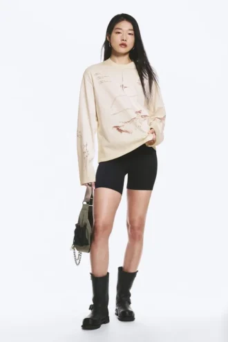 Boxy Printed Long-Sleeved Top – Light Beige – Street Print