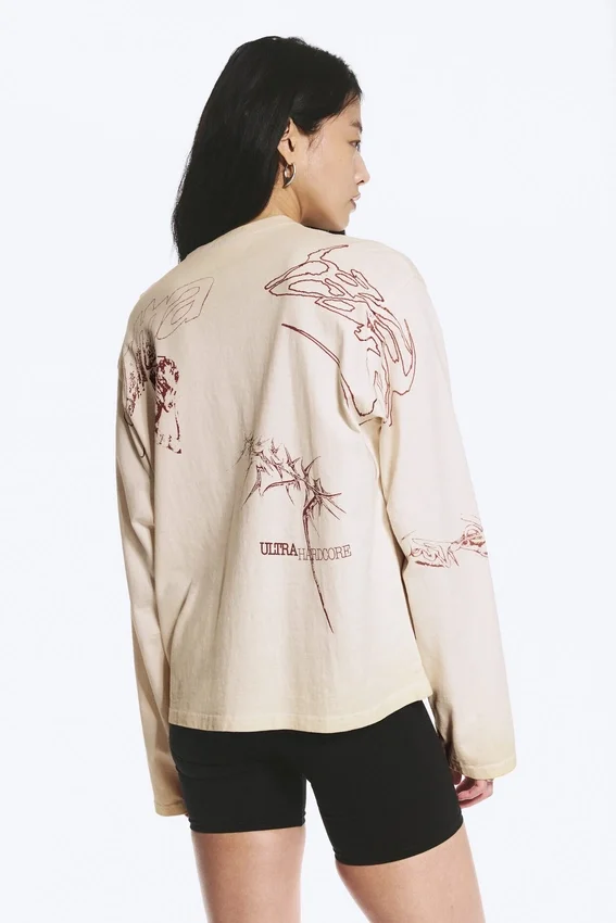 Boxy Printed Long-Sleeved Top – Light Beige – Street Print Boxy Printed Long-Sleeved Top – Light Beige – Street Print