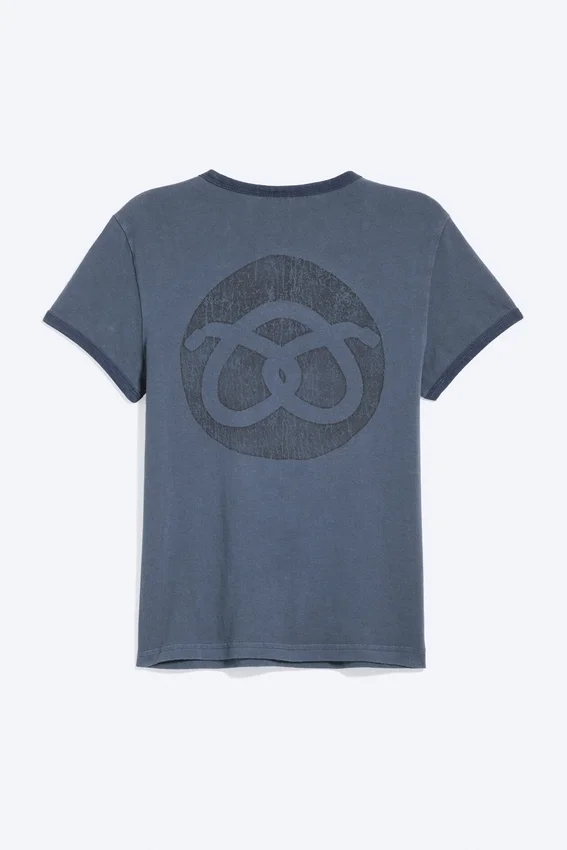 Boxy Printed Short-Sleeved T-Shirt – Dark Blue – Pretzels Boxy Printed Short-Sleeved T-Shirt – Dark Blue – Pretzels