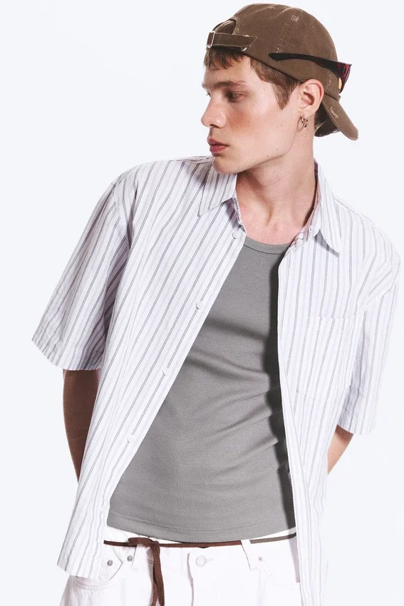 Boxy Short-Sleeved Cotton Shirt – Striped Light Dusty Beige Boxy Short-Sleeved Cotton Shirt – Striped Light Dusty Beige