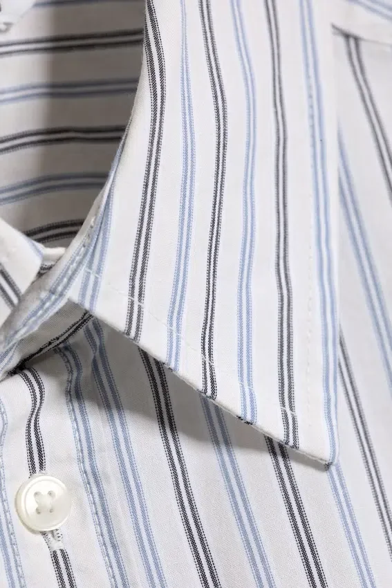 Boxy Short-Sleeved Cotton Shirt – Striped Light Dusty Beige Boxy Short-Sleeved Cotton Shirt – Striped Light Dusty Beige
