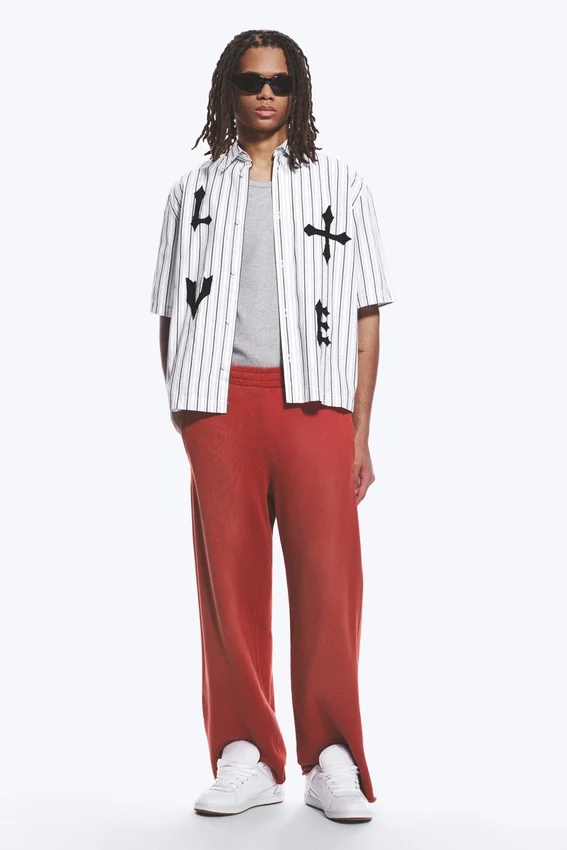 Boxy Short-Sleeved Graphic Shirt – White & Black Stripes Boxy Short-Sleeved Graphic Shirt – White & Black Stripes