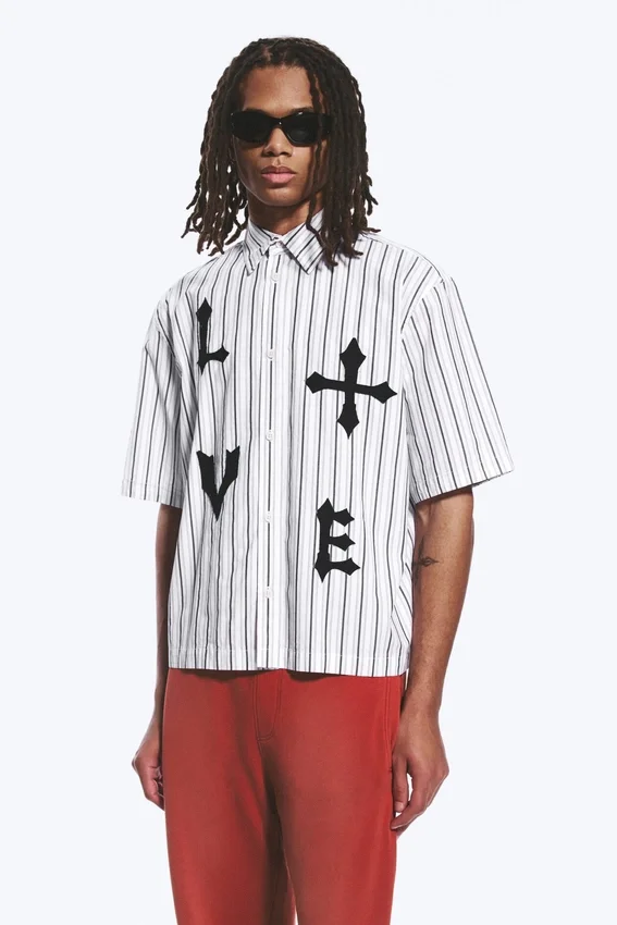 Boxy Short-Sleeved Graphic Shirt – White & Black Stripes Boxy Short-Sleeved Graphic Shirt – White & Black Stripes