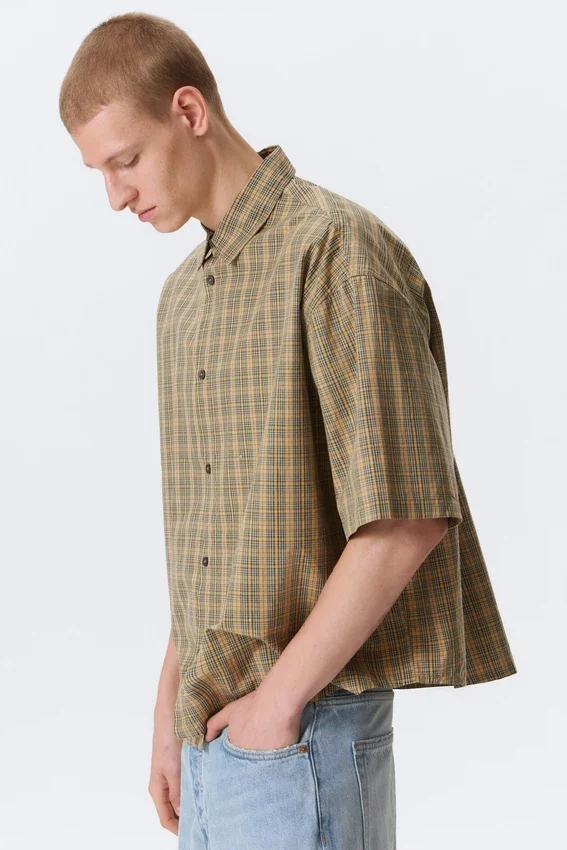 Boxy Short-Sleeved Shirt – Checked Beige Boxy Short-Sleeved Shirt – Checked Beige