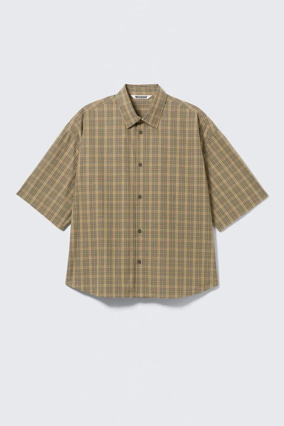 Boxy Short-Sleeved Shirt – Checked Beige Boxy Short-Sleeved Shirt – Checked Beige