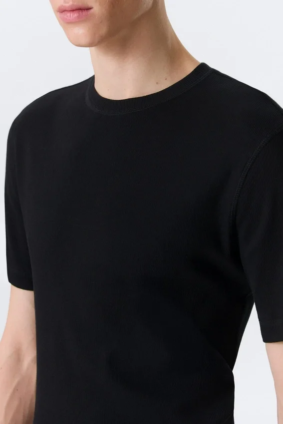 Boxy Slim Fit Ribbed T-Shirt – Black Boxy Slim Fit Ribbed T-Shirt – Black