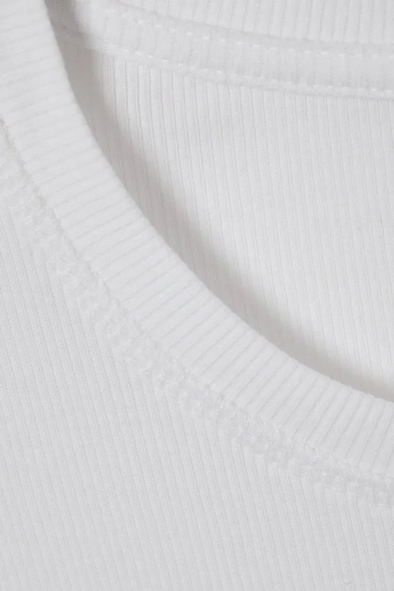 Boxy Slim Fit Ribbed T-Shirt – White Boxy Slim Fit Ribbed T-Shirt – White