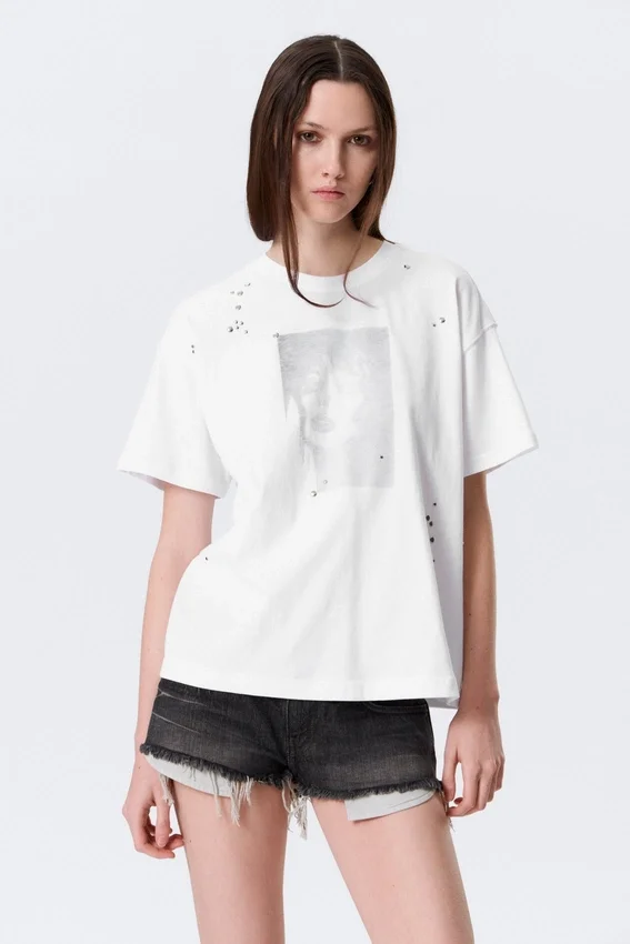 Boxy Studded Graphic T-Shirt – White – Gothic Face Print Boxy Studded Graphic T-Shirt – White – Gothic Face Print
