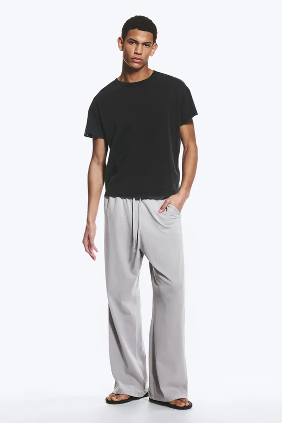Cap-Sleeved Boxy Cotton T-Shirt – Worn Black Cap-Sleeved Boxy Cotton T-Shirt – Worn Black