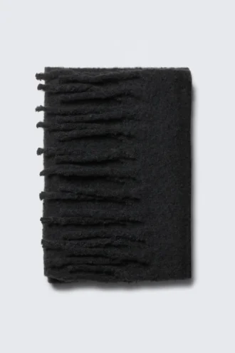 Chunky Fringed Scarf – Black