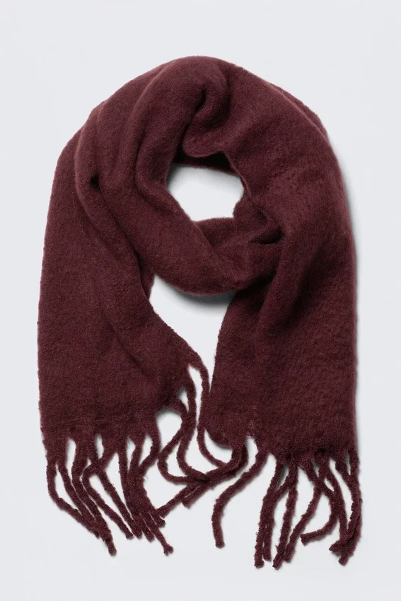 Chunky Fringed Scarf – Burgundy Chunky Fringed Scarf – Burgundy
