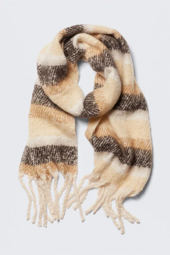 Chunky Fringed Scarf – Striped Beige Chunky Fringed Scarf – Striped Beige