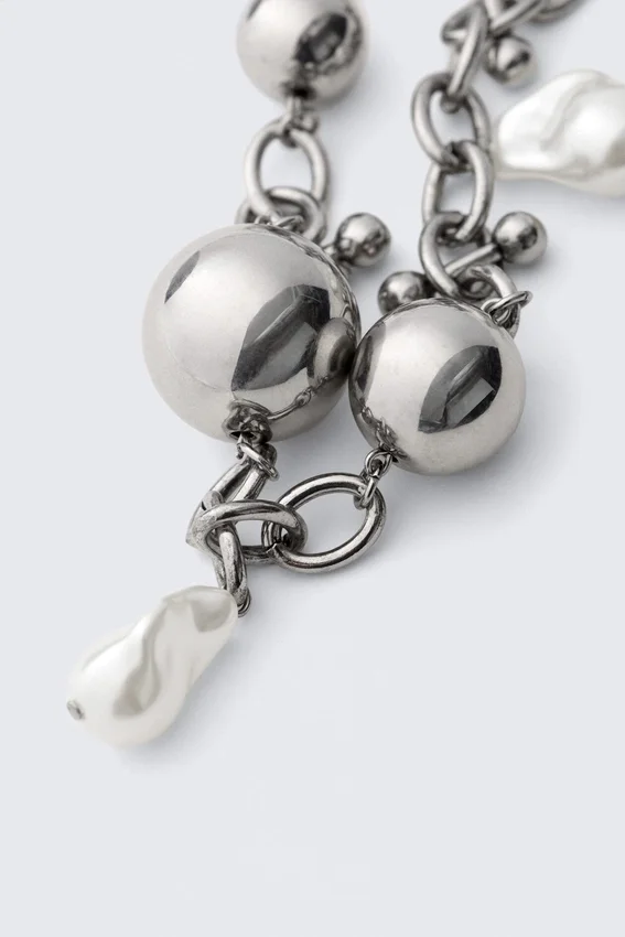 Chunky Pearl Charm Chain Necklace – Silver Chunky Pearl Charm Chain Necklace – Silver