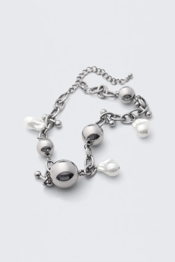 Chunky Pearl Charm Chain Necklace – Silver Chunky Pearl Charm Chain Necklace – Silver