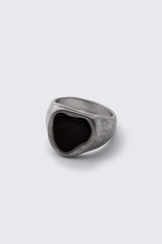 Chunky Stone Signet Ring – Worn Rhodium – Silver Chunky Stone Signet Ring – Worn Rhodium – Silver