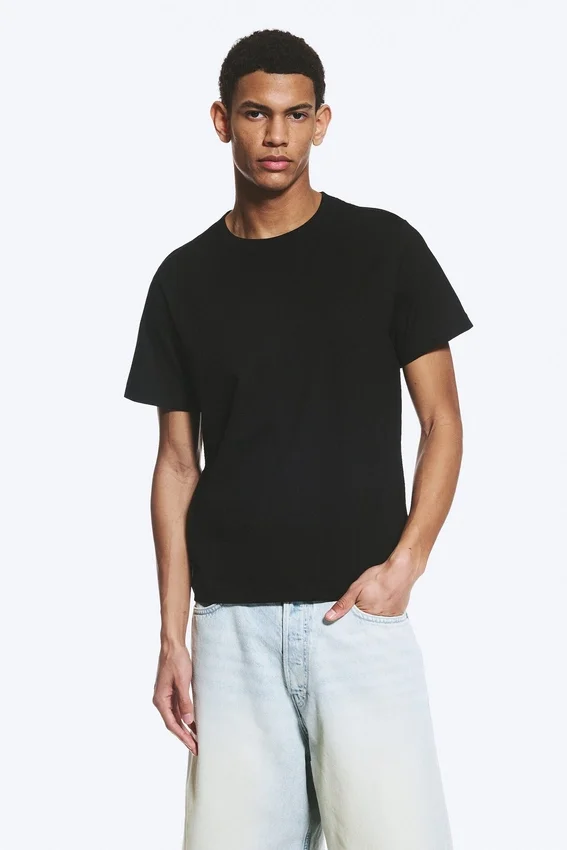Classic Fit T-Shirt – Black Classic Fit T-Shirt – Black