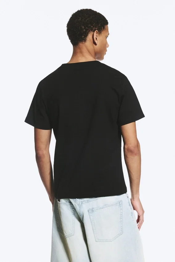 Classic Fit T-Shirt – Black Classic Fit T-Shirt – Black