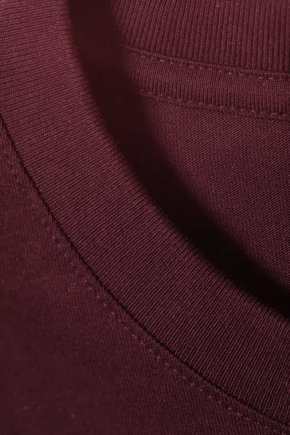 Classic Fit T-Shirt – Dark Red Classic Fit T-Shirt – Dark Red